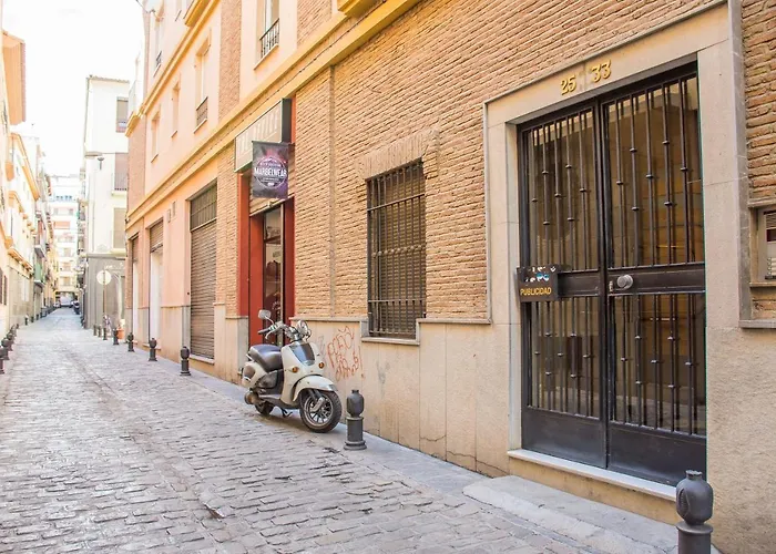 Apartamento céntrico con 2 dormitorios en Granada QH Puerta Real